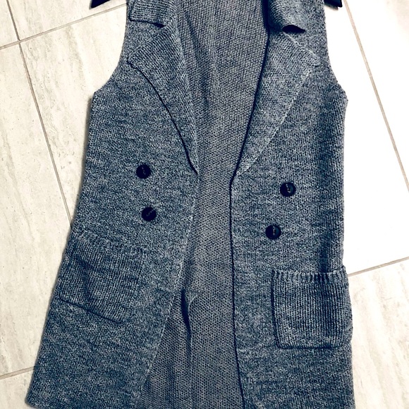 Long Knitted Collared Vest. Grey/SM - Picture 10 of 13